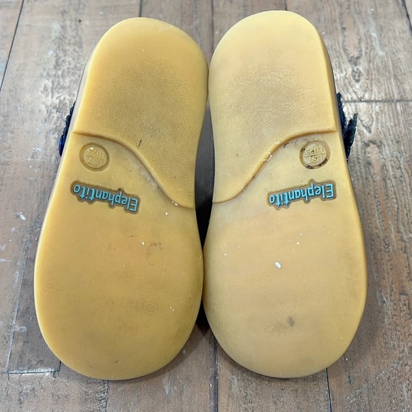 Elephantito navy patent leather scalloped Mary Janes - Picture 11 of 12